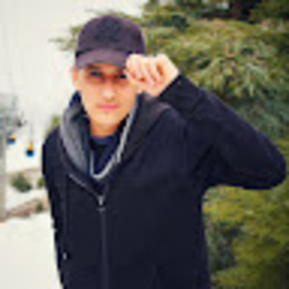 Poshmark profile picture for @nazem